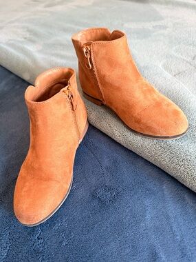 Cat & Jack Tan Suede Ankle Booties